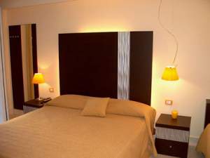 Xtrallusion offers characteristic Bed and Breakfast, B&B, Guest House, Hotel, Albergo and Country Lodge accommodation in Italy. Plus independent self-guided Walking, Adventure, Activity, Skiing and Paragliding Holiday itineraries on the Italian Rivieras, in the Italian Lakes, in the Italian Alps and in some of the most beautiful corners of Italy.